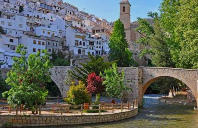 páginas para ligar albacete