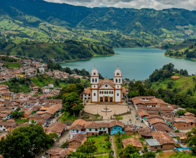 Encuentros en Copacabana 2025 para solteros sin compromiso en Colombia